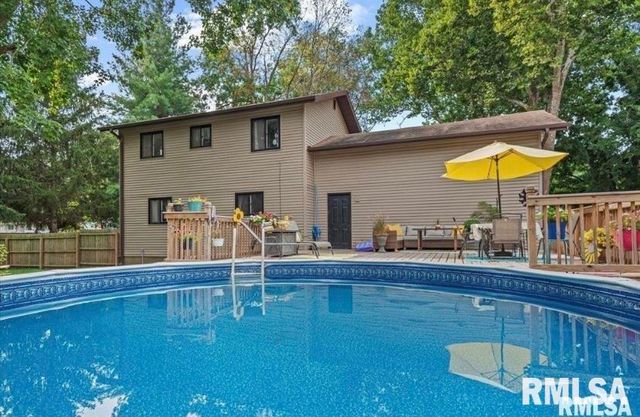 1924 CEDAR Street, Jacksonville, IL 62650