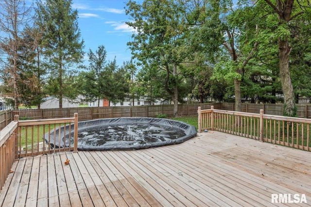 1924 CEDAR Street, Jacksonville, IL 62650