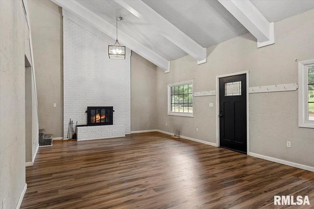 1924 CEDAR Street, Jacksonville, IL 62650