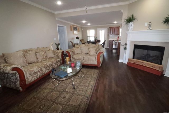 15 Weatherwood Drive, Greenbrier, AR 72058