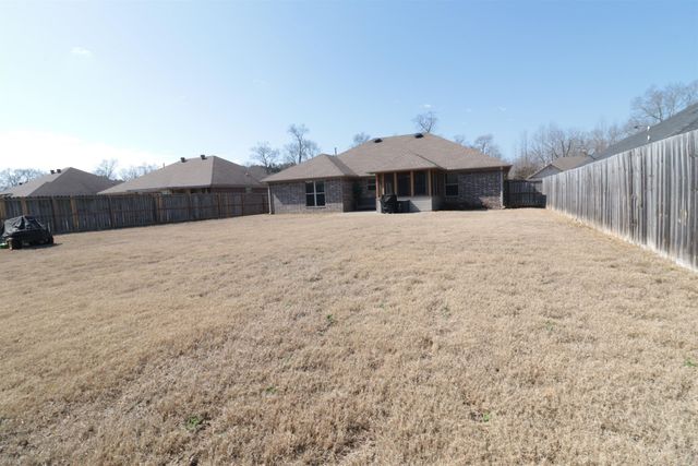 15 Weatherwood Drive, Greenbrier, AR 72058