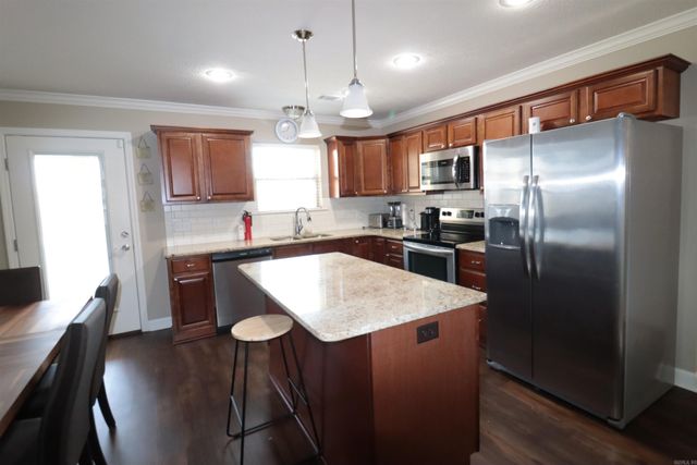 15 Weatherwood Drive, Greenbrier, AR 72058