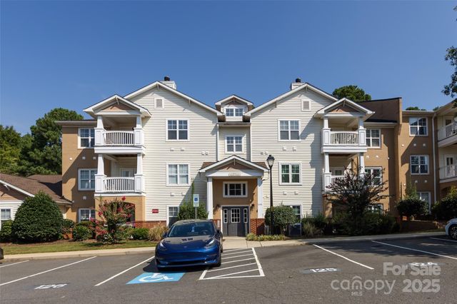 16354 Redstone Mountain Lane, Charlotte, NC 28277