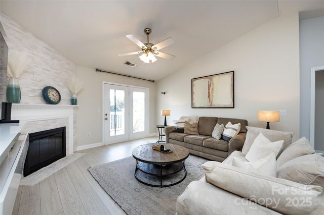 16354 Redstone Mountain Lane, Charlotte, NC 28277