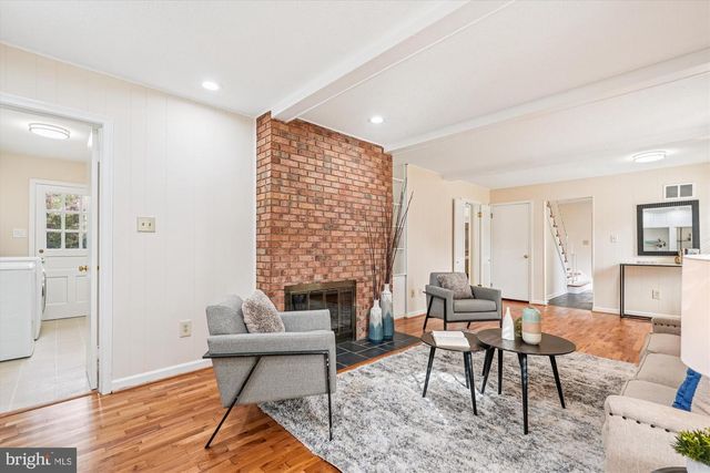 4605 SUNFLOWER DR, Rockville, MD 20853