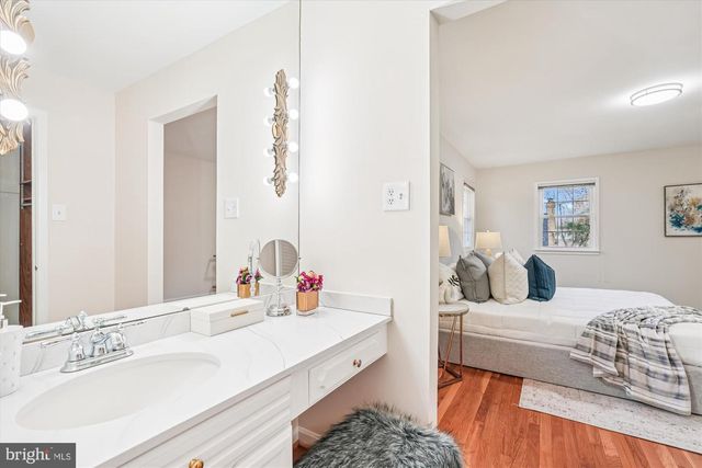 4605 SUNFLOWER DR, Rockville, MD 20853