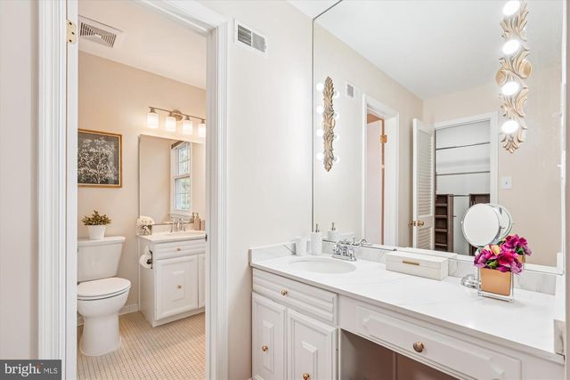 4605 SUNFLOWER DR, Rockville, MD 20853