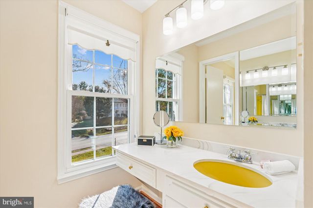 4605 SUNFLOWER DR, Rockville, MD 20853