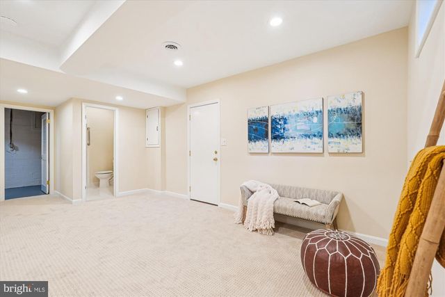 4605 SUNFLOWER DR, Rockville, MD 20853