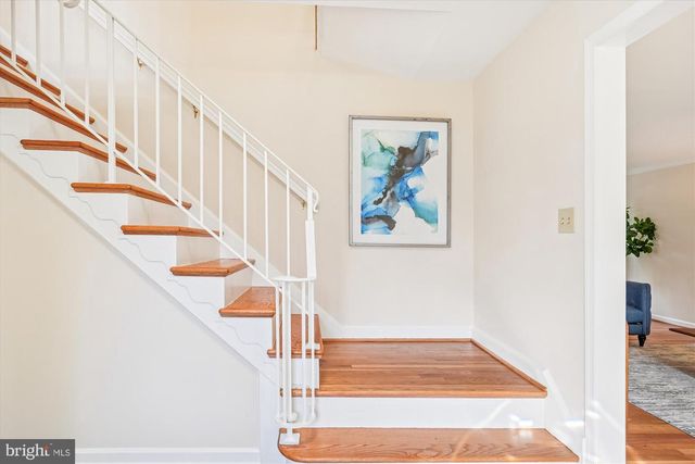 4605 SUNFLOWER DR, Rockville, MD 20853