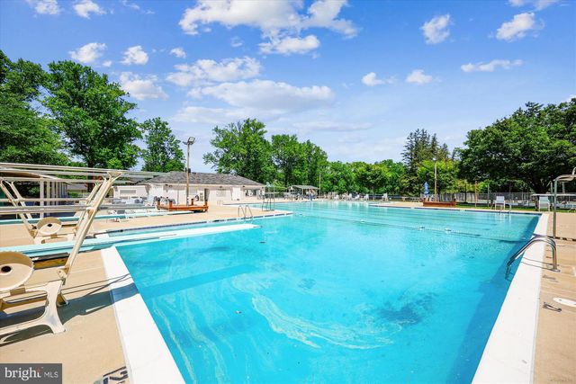 4605 SUNFLOWER DR, Rockville, MD 20853