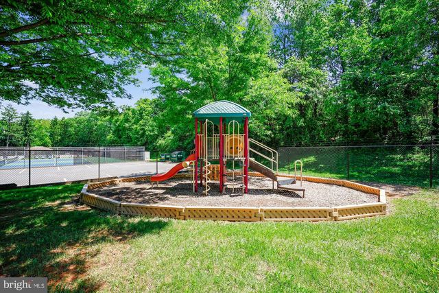 4605 SUNFLOWER DR, Rockville, MD 20853