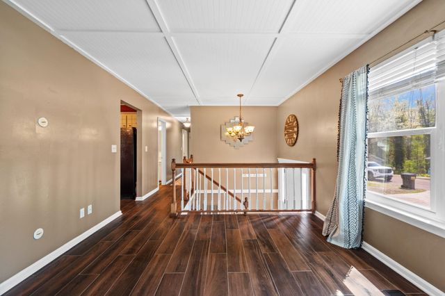 1419 N Winer Drive, Soddy Daisy, TN 37379