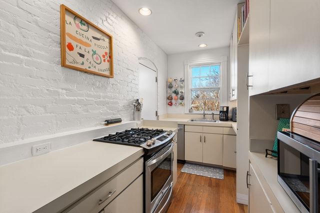 43 Linnaean Street 46A, Cambridge, MA 02138