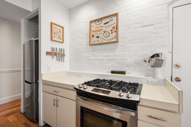 43 Linnaean Street 46A, Cambridge, MA 02138