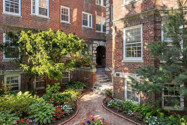 43 Linnaean Street 46A, Cambridge, MA 02138