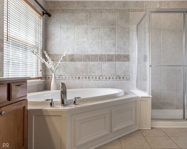 6034 Salisbury Lane, Noblesville, IN 46062