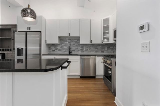 1101 Walnut Street 1005, Kansas City, MO 64106