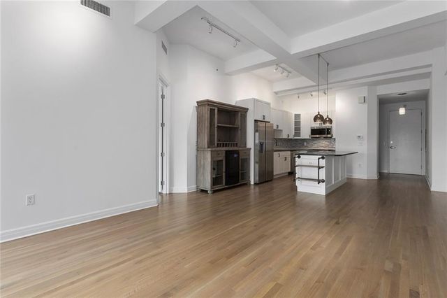 1101 Walnut Street 1005, Kansas City, MO 64106