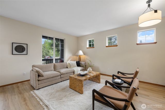 4943 Old Oak Street SE, Olympia, WA 98501
