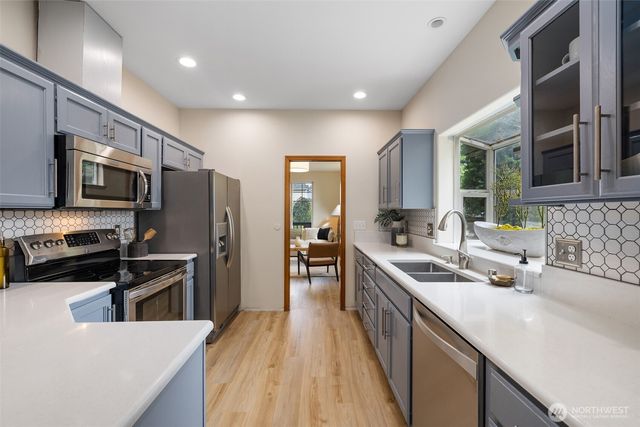 4943 Old Oak Street SE, Olympia, WA 98501