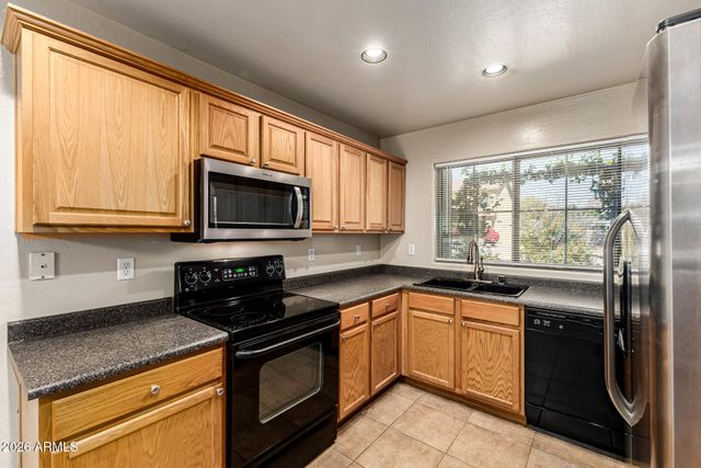 17755 W HEARN Road, Surprise, AZ 85388