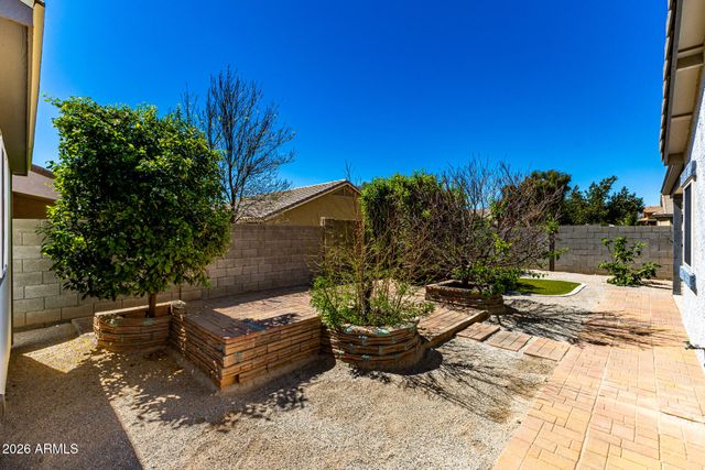 17755 W HEARN Road, Surprise, AZ 85388