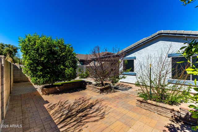 17755 W HEARN Road, Surprise, AZ 85388