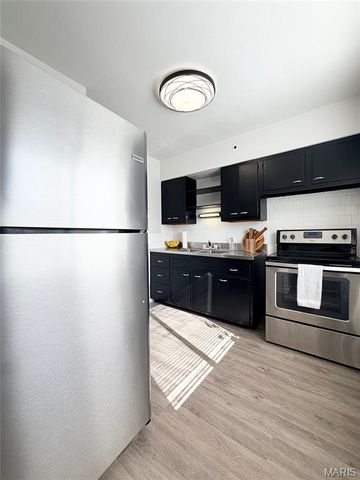 5944 Nagel Avenue 2E, St Louis, MO 63109