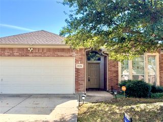 2636 Chadwick Drive, Fort Worth, TX 76131
