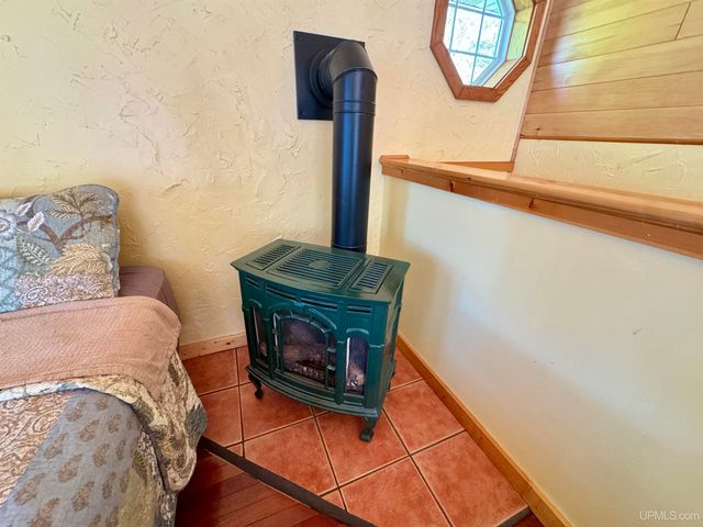 1474 Deer Lake Road, Crystal Falls, MI 49920