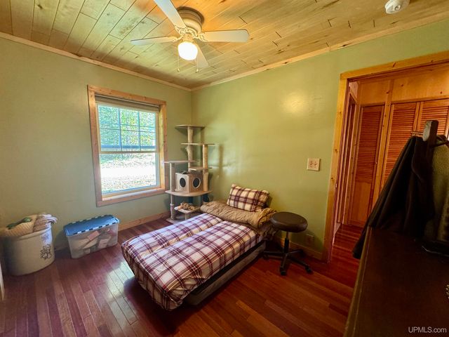 1474 Deer Lake Road, Crystal Falls, MI 49920