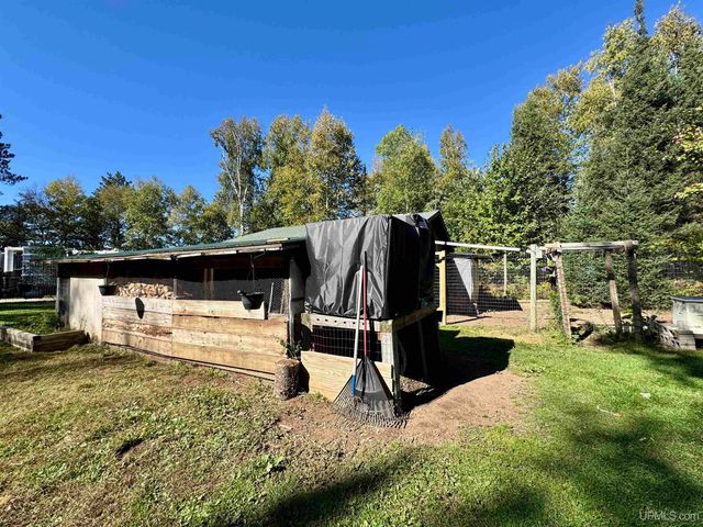 1474 Deer Lake Road, Crystal Falls, MI 49920