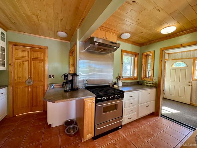 1474 Deer Lake Road, Crystal Falls, MI 49920