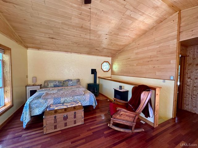 1474 Deer Lake Road, Crystal Falls, MI 49920