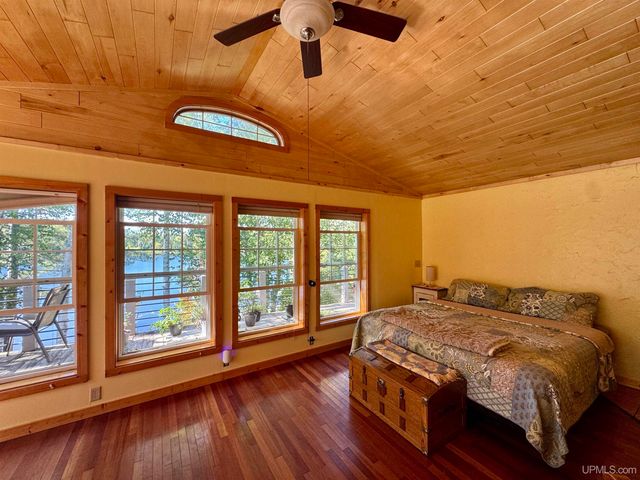 1474 Deer Lake Road, Crystal Falls, MI 49920