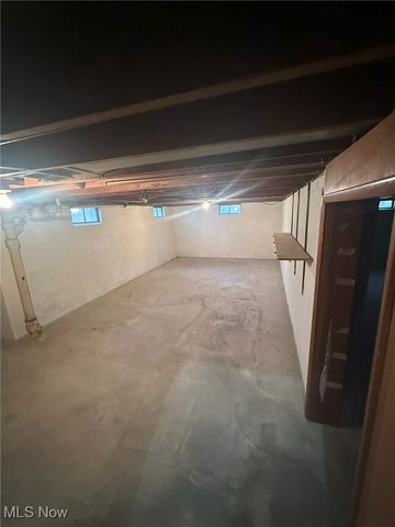 2078 Cranbrook Drive, Youngstown, OH 44511