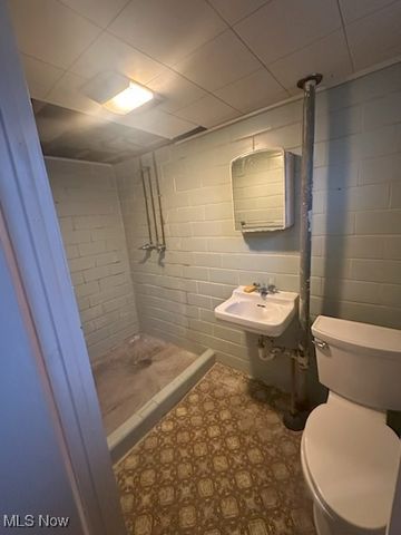 2078 Cranbrook Drive, Youngstown, OH 44511