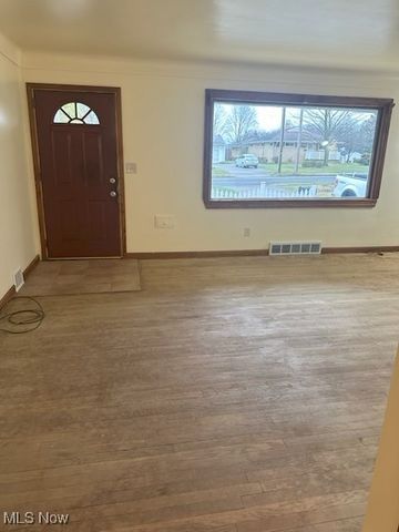 2078 Cranbrook Drive, Youngstown, OH 44511