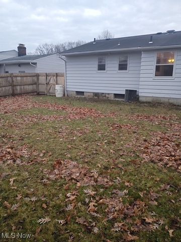 2078 Cranbrook Drive, Youngstown, OH 44511