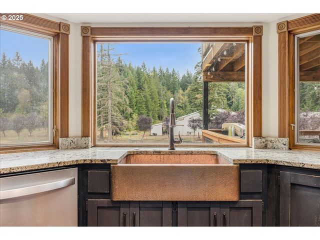 25776 S HIGHWAY 211, Estacada, OR 97023