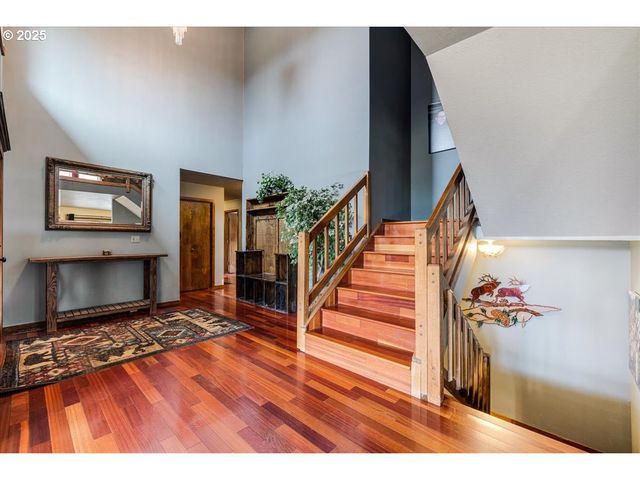 25776 S HIGHWAY 211, Estacada, OR 97023