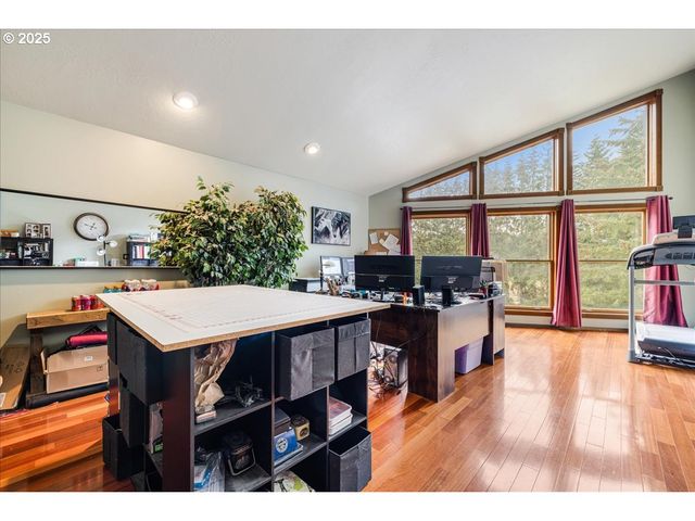 25776 S HIGHWAY 211, Estacada, OR 97023