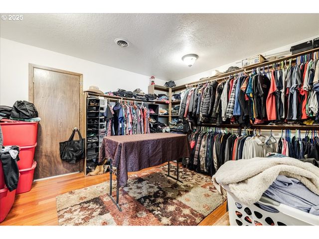 25776 S HIGHWAY 211, Estacada, OR 97023