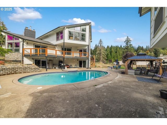 25776 S HIGHWAY 211, Estacada, OR 97023