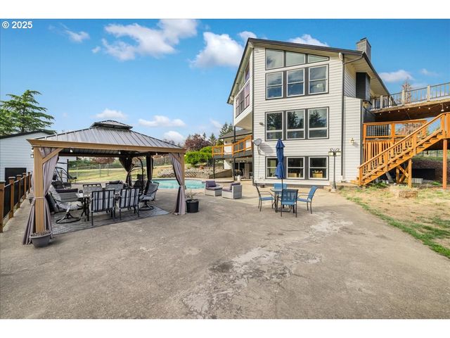 25776 S HIGHWAY 211, Estacada, OR 97023