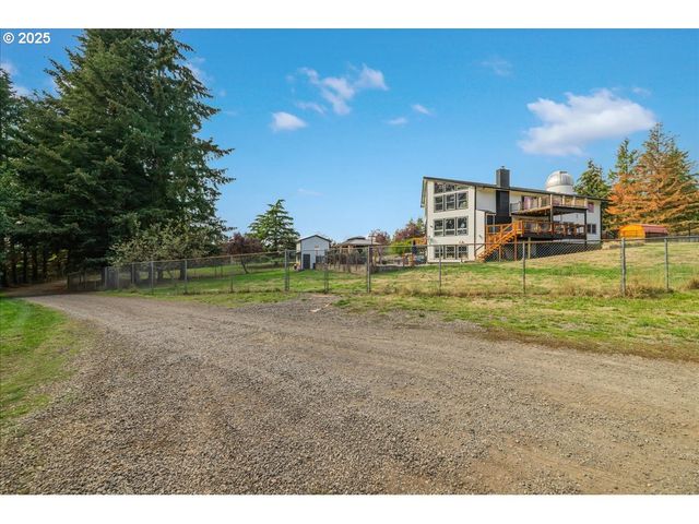 25776 S HIGHWAY 211, Estacada, OR 97023