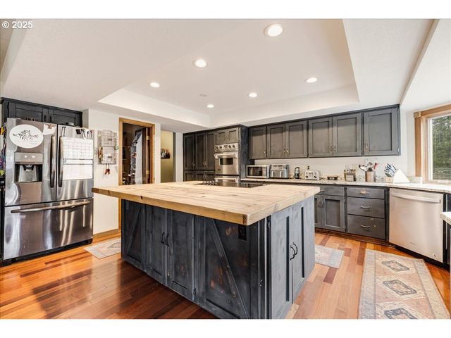 25776 S HIGHWAY 211, Estacada, OR 97023