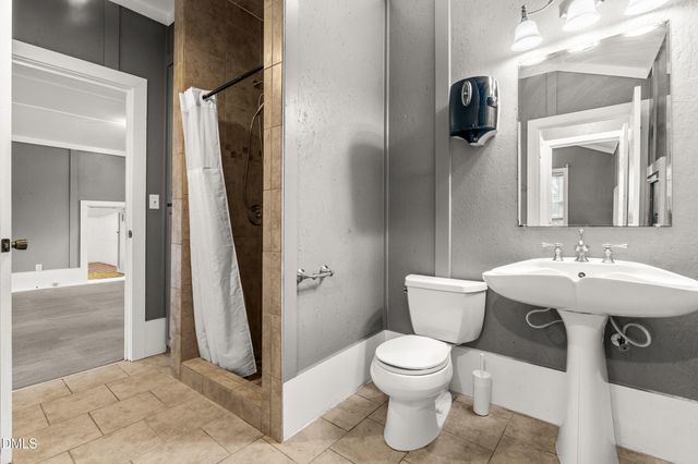 2200 Guy Road, Clayton, NC 27520