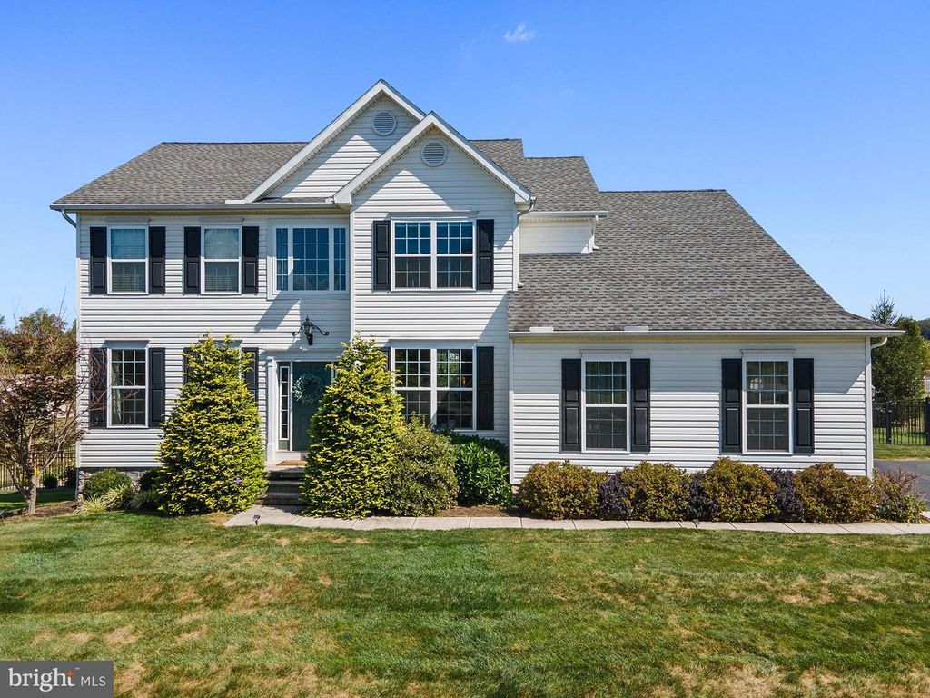 12 BOULDER RD, Hanover, PA 17331